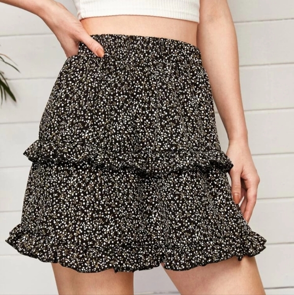 SHEIN Dresses & Skirts - ⚠️3 for 30!! Shein A-line Tiered Skirt